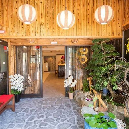 Hotel Himawari Osaka Bagian luar foto